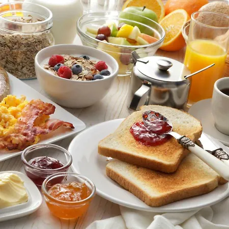 Rickyguesthouse 4* نازاريه