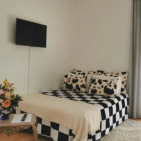 Rickyguesthouse 4* נאזרה
